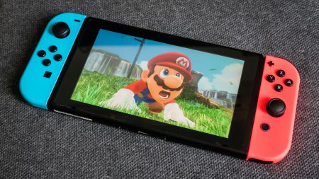 فروش کنسول Nintendo Switch در ماه اردیبهشت در بریتانیا برای اولین بار امسال از Ps5 پیشی گرفت